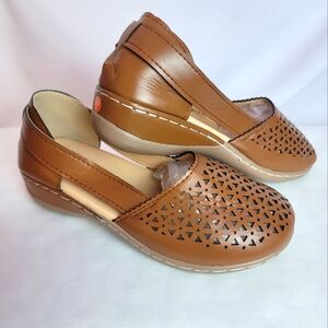 SUPER Cute Slip On Shoes